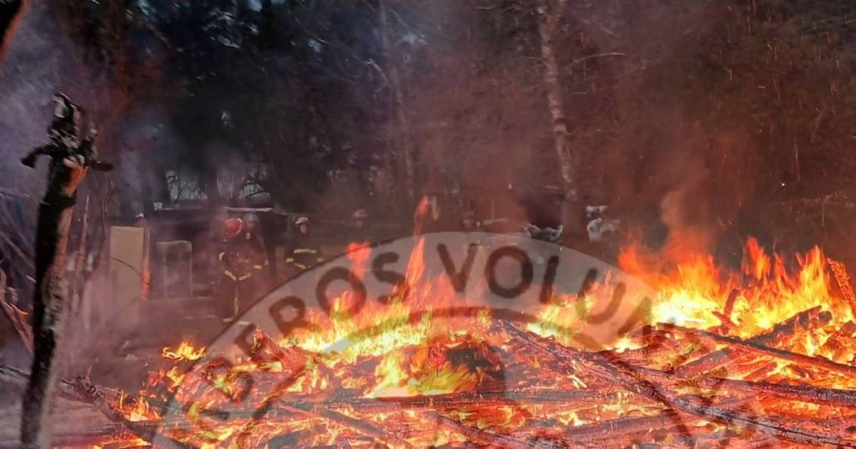 Incendios en Lago Puelo: una vivienda dañada y un galpón reducido a ...