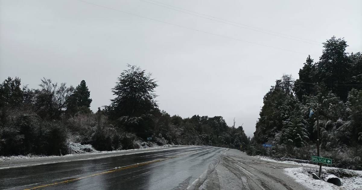 Precaución extrema en la Ruta 40: nieve y calzada mojada entre El ...